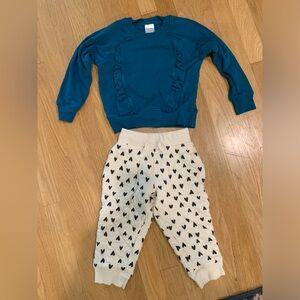 Hanna sweatshirt and pants bundle